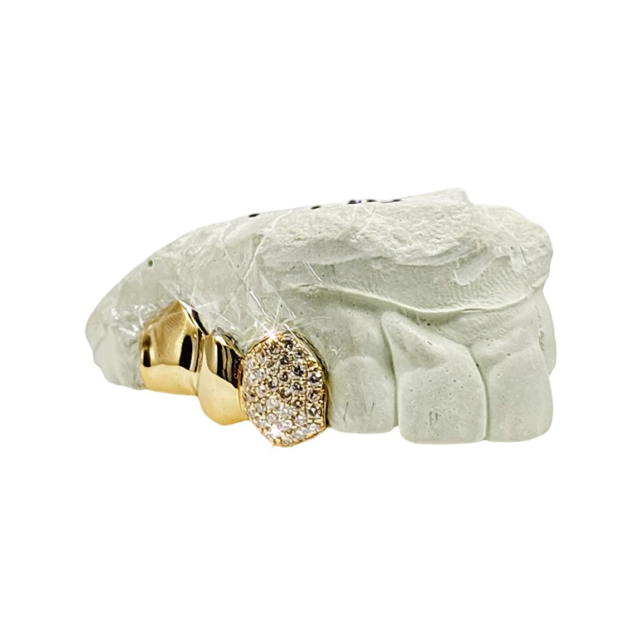 3 piece grill with 1 flooded diamond tooth