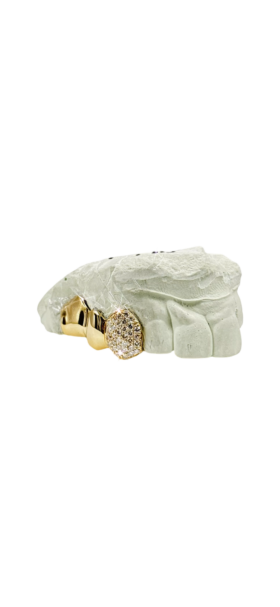 3 piece grill with 1 flooded diamond tooth